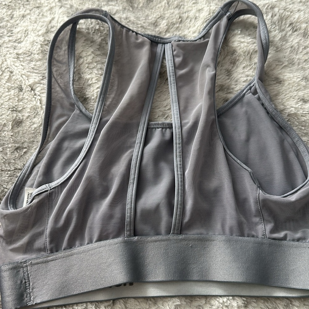 Victoria secret sports bras - Picture 6 of 7
